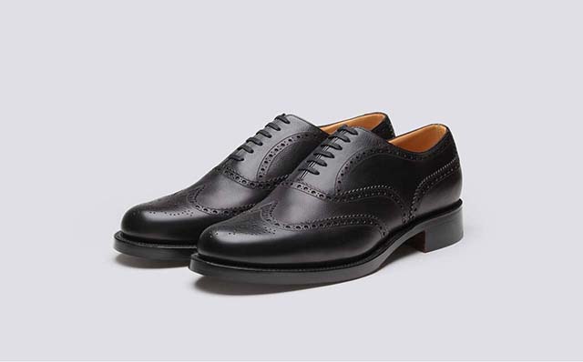 Grenson Shoe 4 Mens Brogues in Black Grain Leather GRS110892